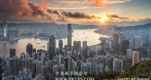 麻豆视频入口在线观看-什么样的文化景象方能让人们乐于探索并沉醉其中？我想麻豆视频的吸引无疑为其增添了一个生动的实例